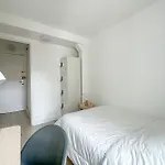 Charming 14M Studio In Paris 17Th Arrondissement