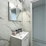 Charming 14M Studio In Paris 17Th Arrondissement